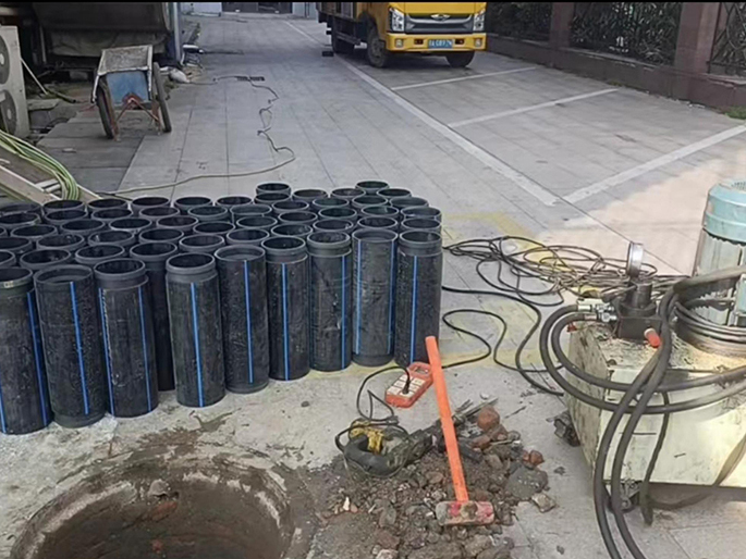 武邑PE置换管厂家 DN315置换管 非开挖管短管置换